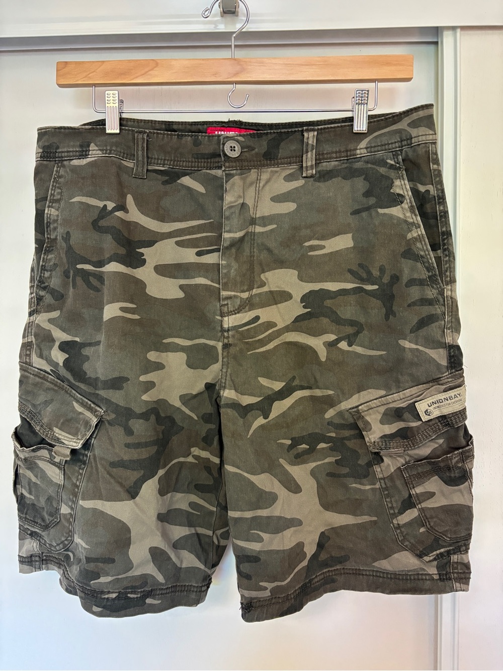 Y2K Mens Camo Cargo Shorts Size 38 Thick Long Olive Green Gorpcore Streetwear